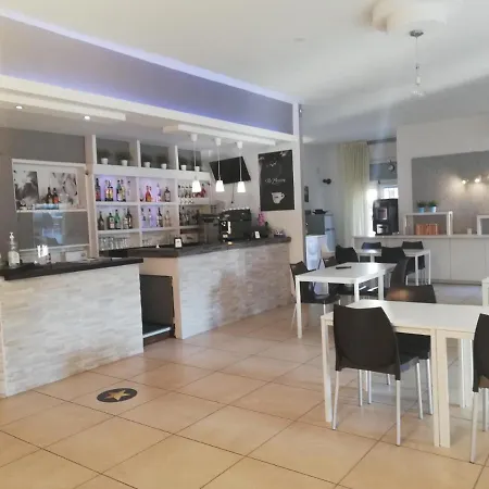 Oliver Hotel 3*