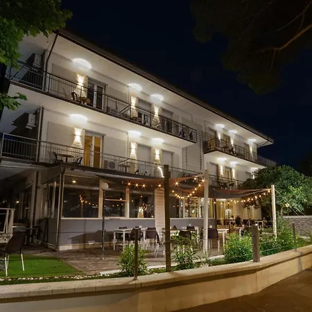 Hotel Oliver 3*